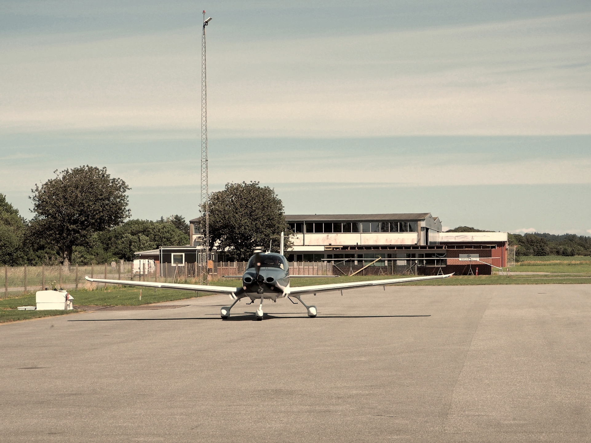 Today's visitor in EKSN: A brand new Cirrus SR22 (reg. OY-ACM).